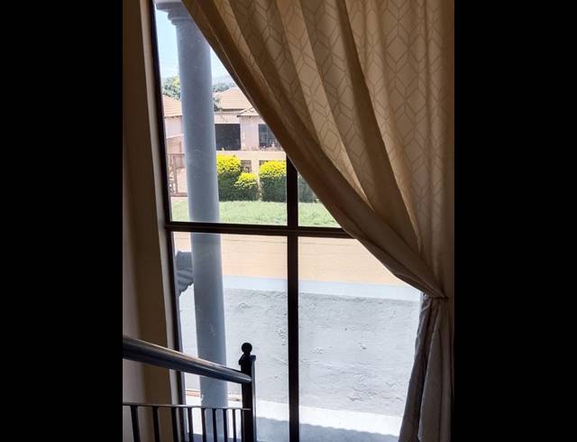 4 BEDROOM HOUSE FOR SALE IN ROSSLYN